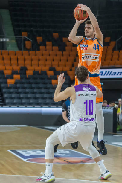 凯恩凭借 凯恩凭借